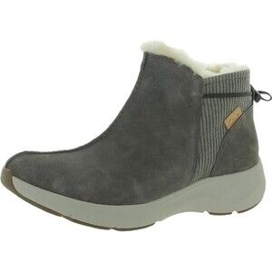 Women's Clarks Wave 2.0 Alp Waterproof Leather Ankle Boots- Size 8